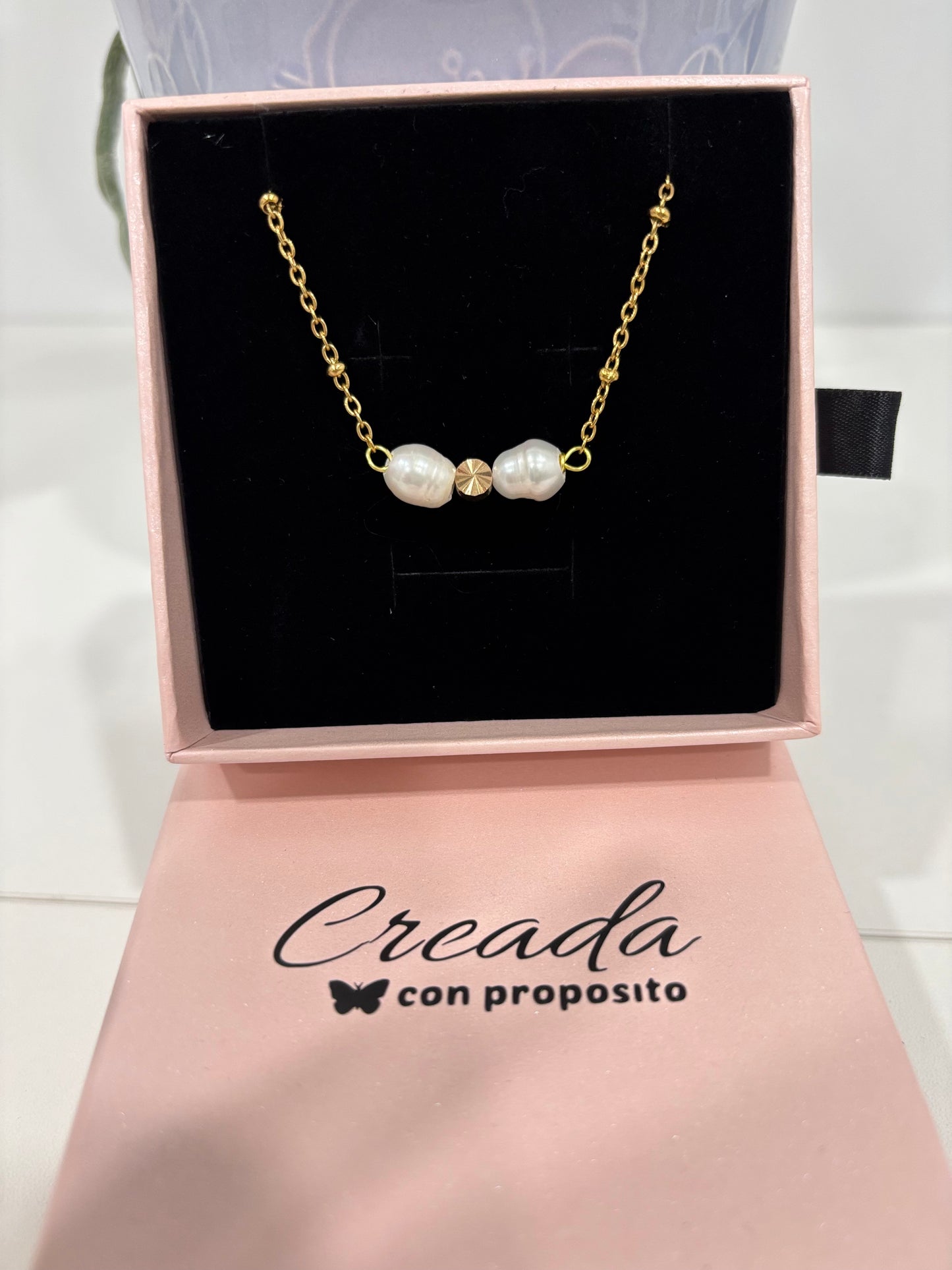 Cadena , perla preciosa