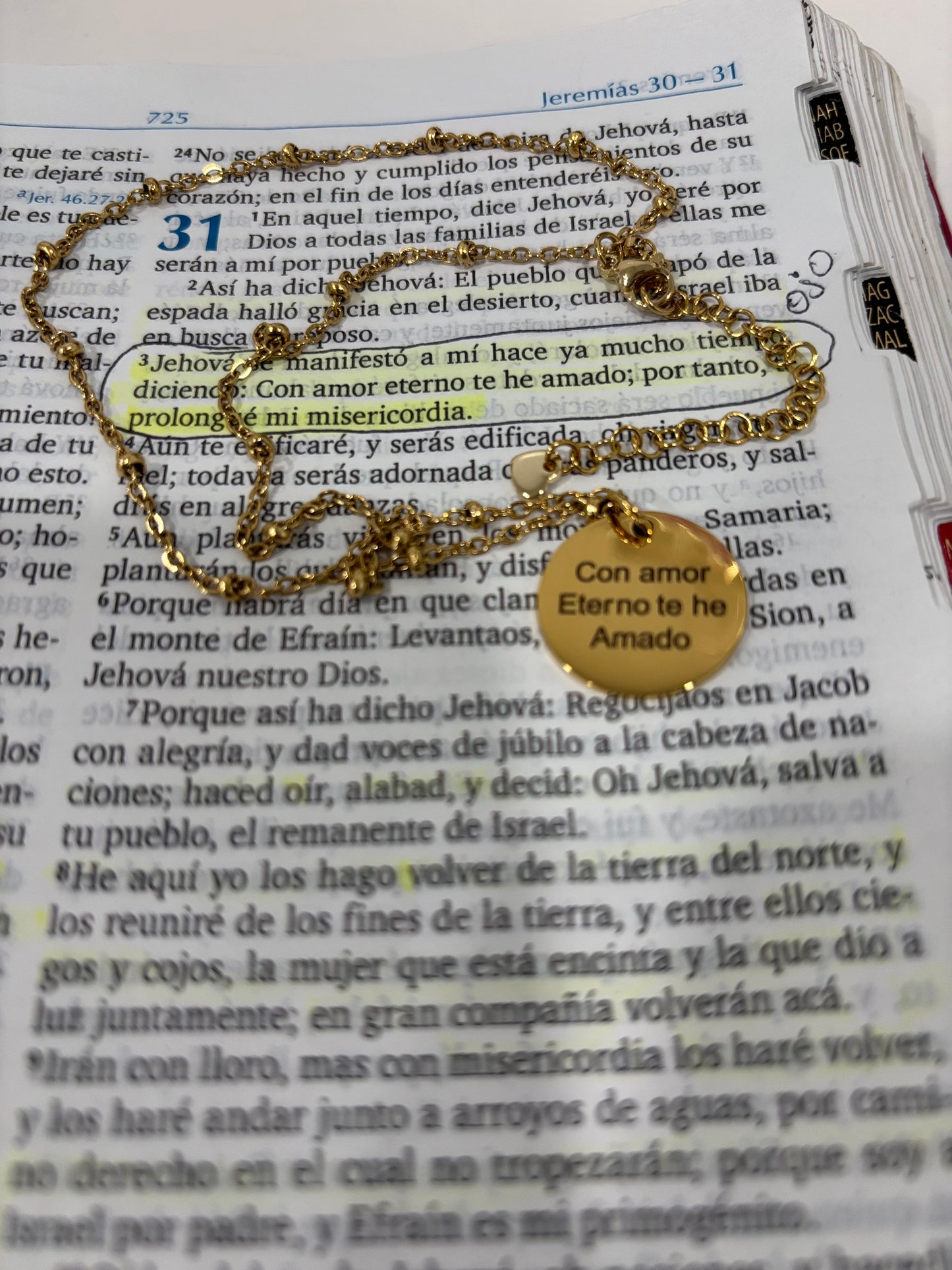 Cadena,con amor eterno te he amado(Jeremías 31:3)