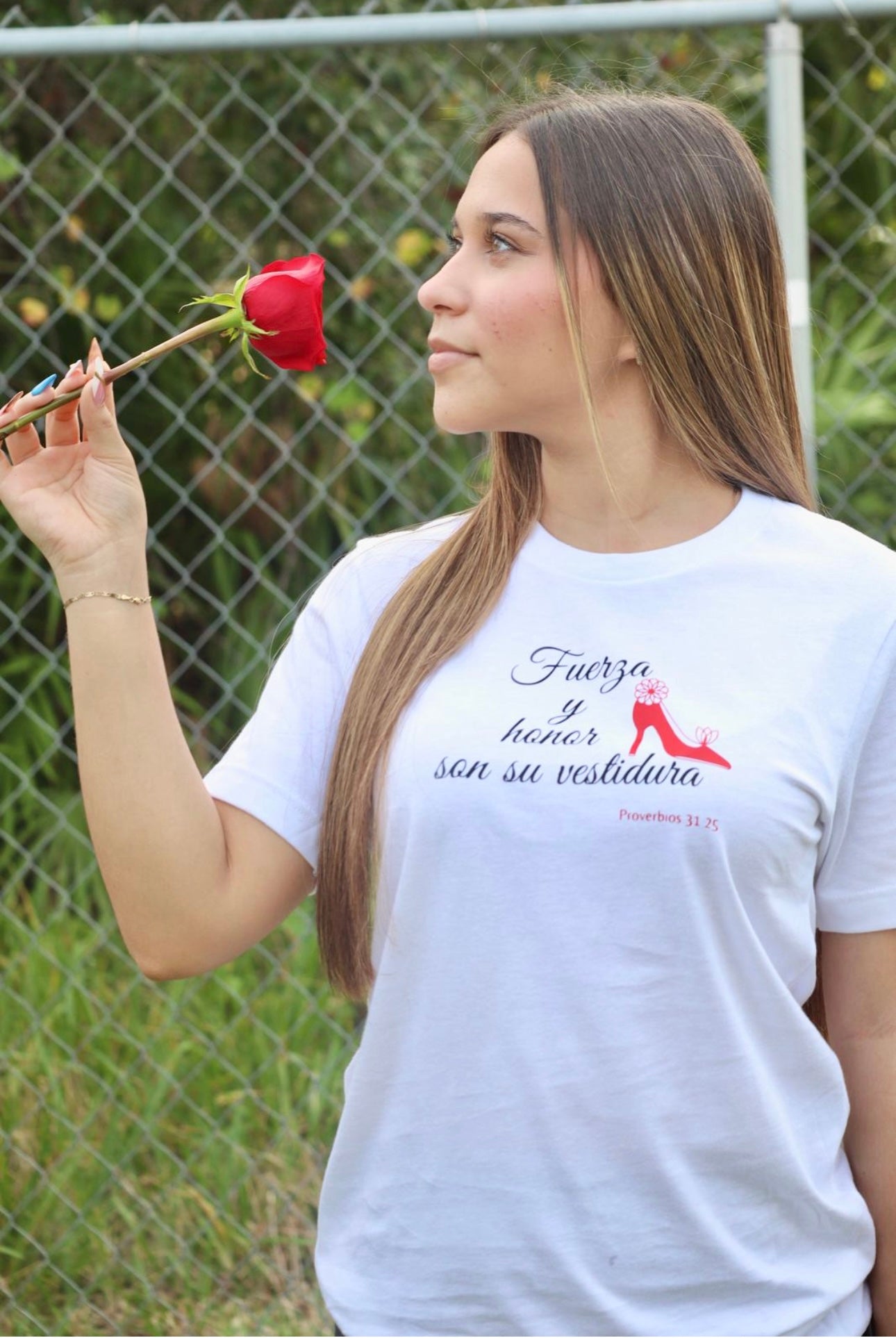 Camiseta,proverbios 31:25