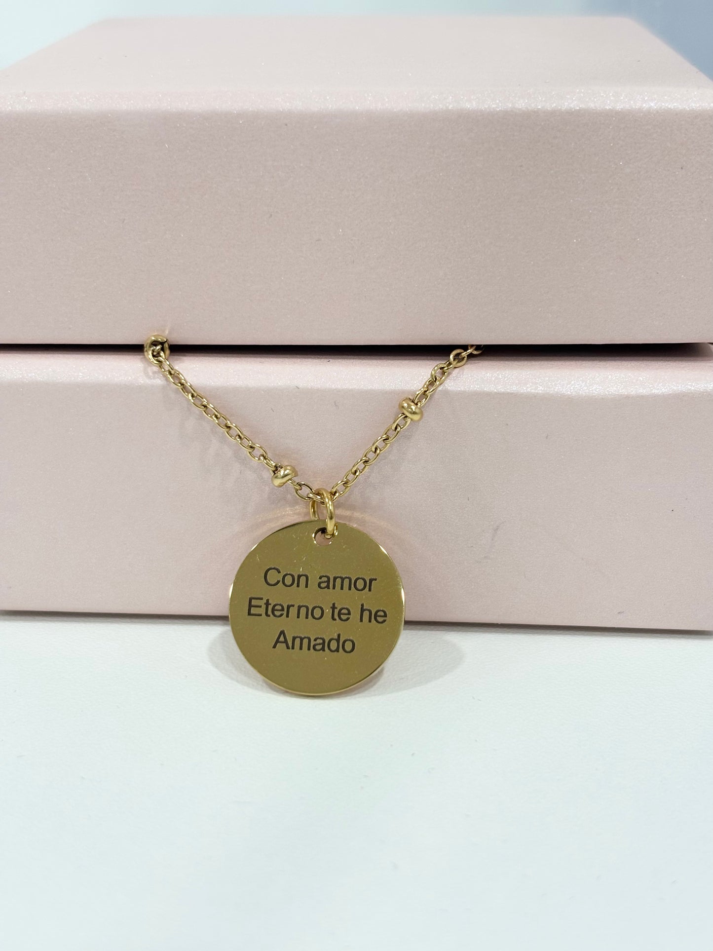 Cadena,con amor eterno te he amado(Jeremías 31:3)