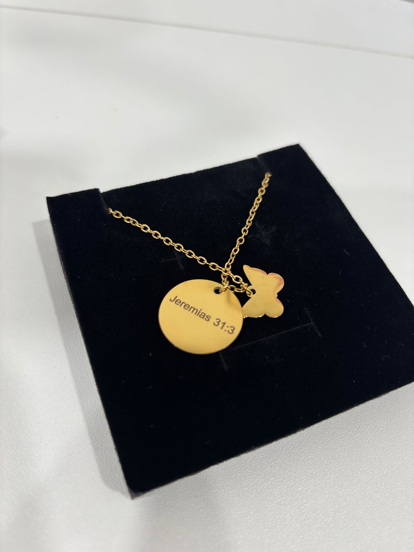 Cadena ,con amor eterno te he amado(con mariposa)