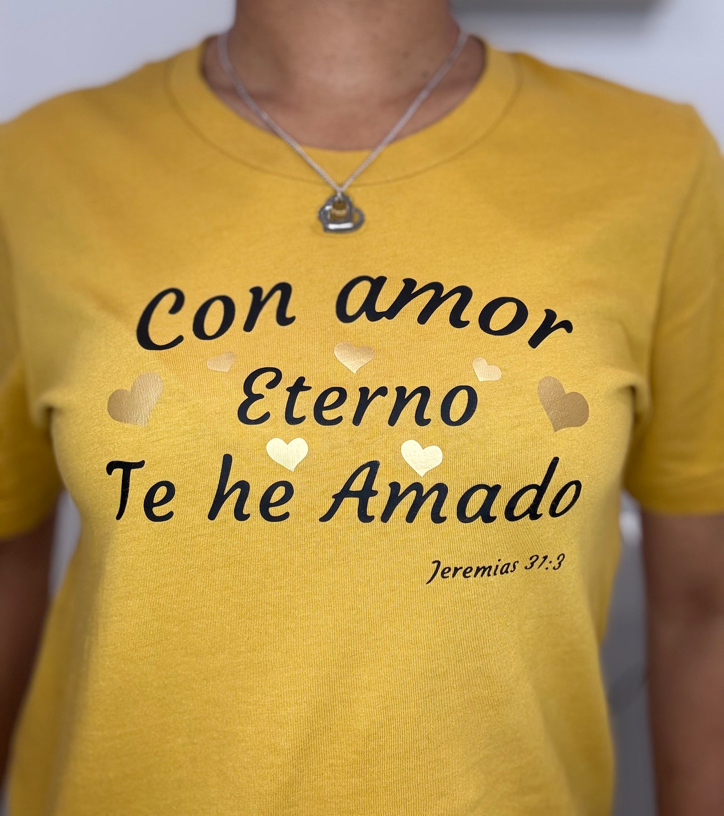 Camisa, con amor eterno te he amado (Jeremías 31:3)